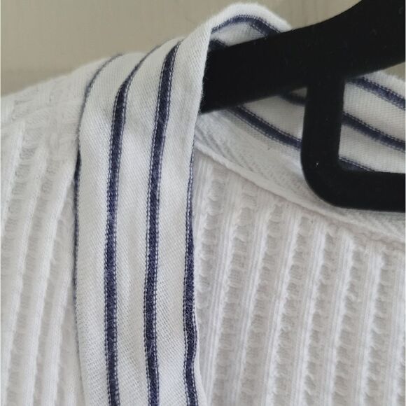 FENINI White Striped V-Neck Top - Picture 8 of 12